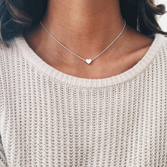 Gold/Silver Dainty Heart Necklace - Picture 4 of 4